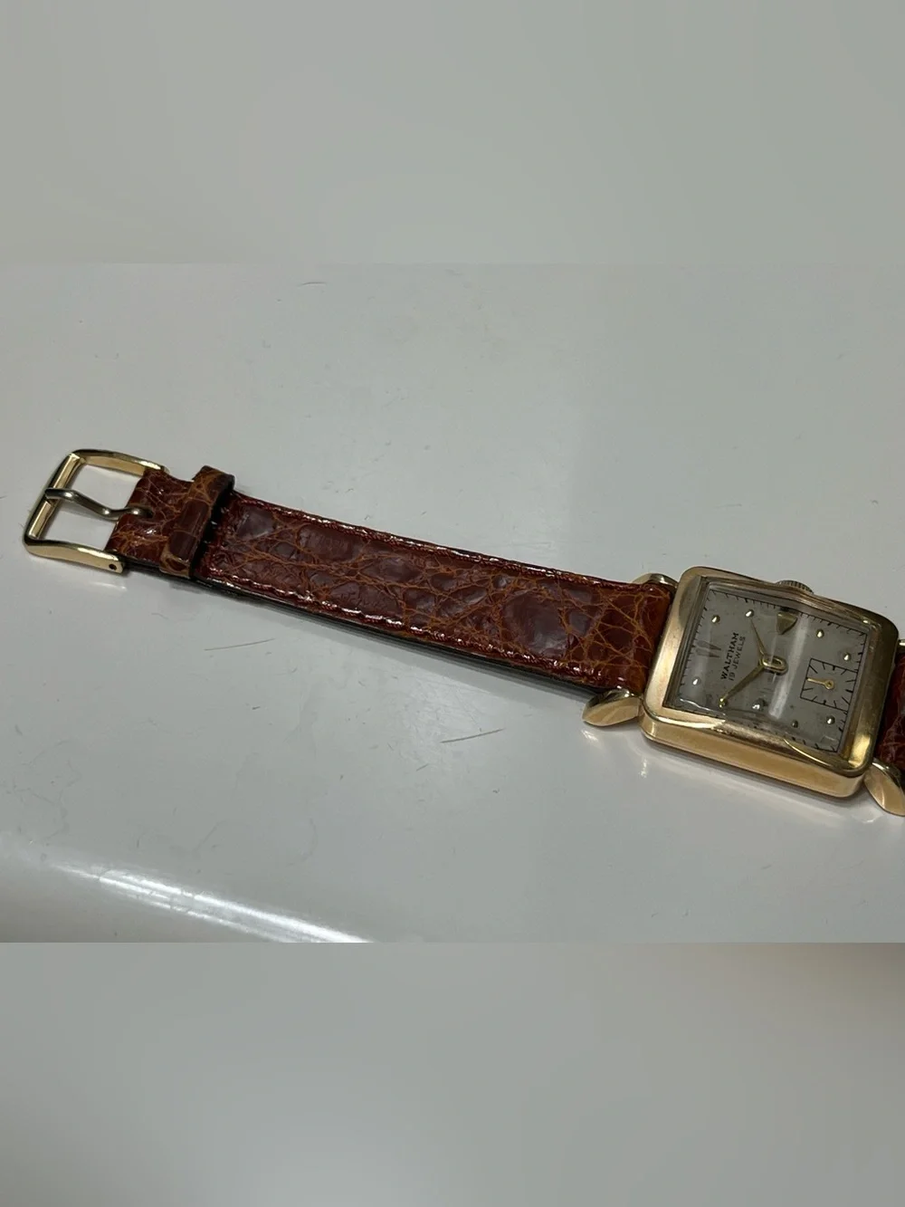 Waltham 19 Jewels 14k Gold Manual Winding Watch with Brown Leather Strap